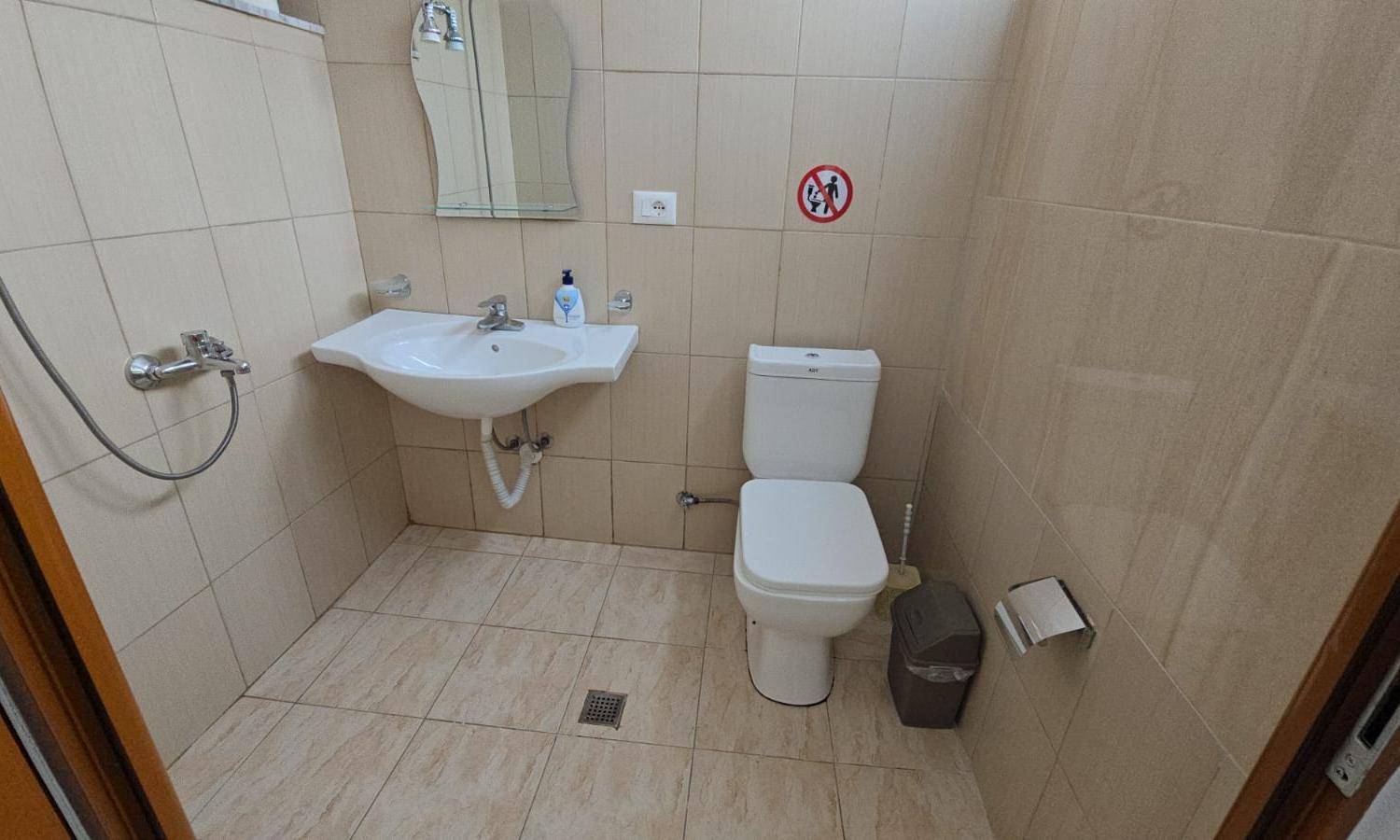 Guest House Pogradeci ภายนอก รูปภาพ